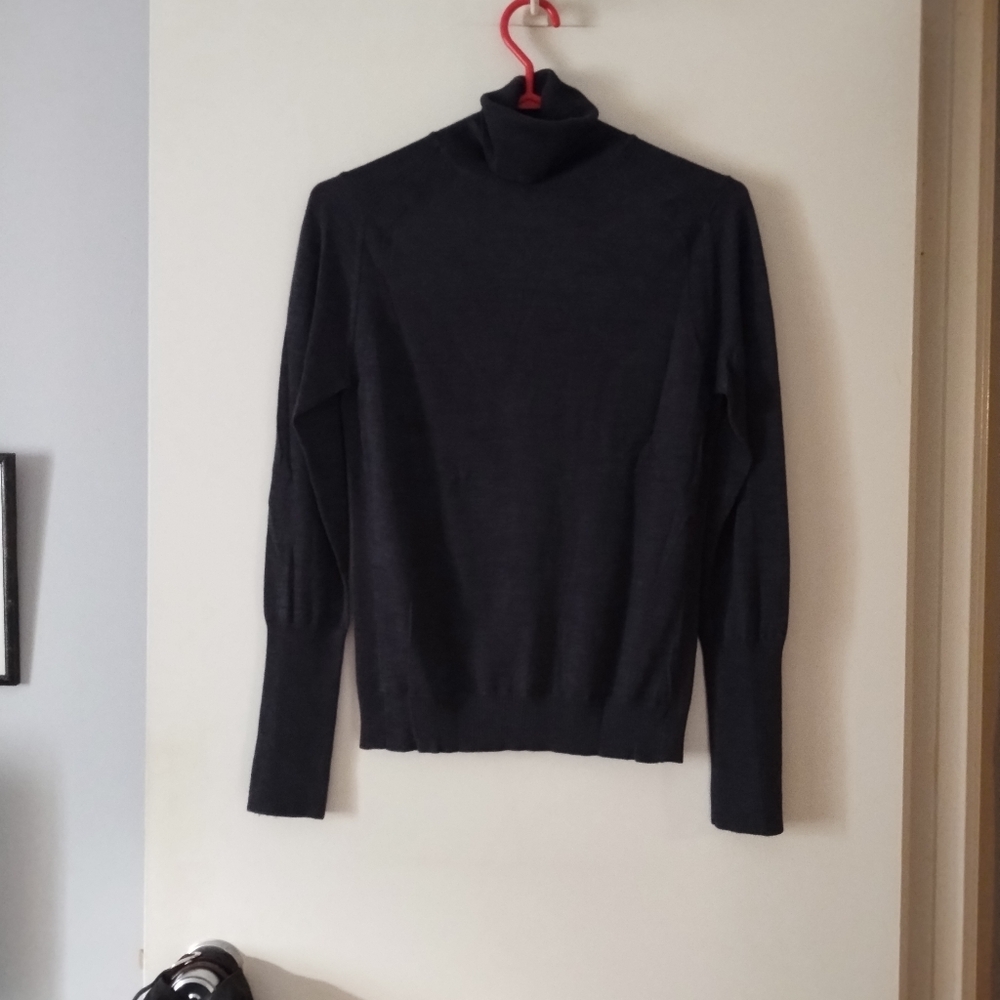 JUDITH AND CHARLES Grey  Merino Wool Turtleneck Sweater